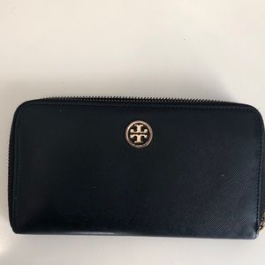 Tory Burch perry zip continental wallet